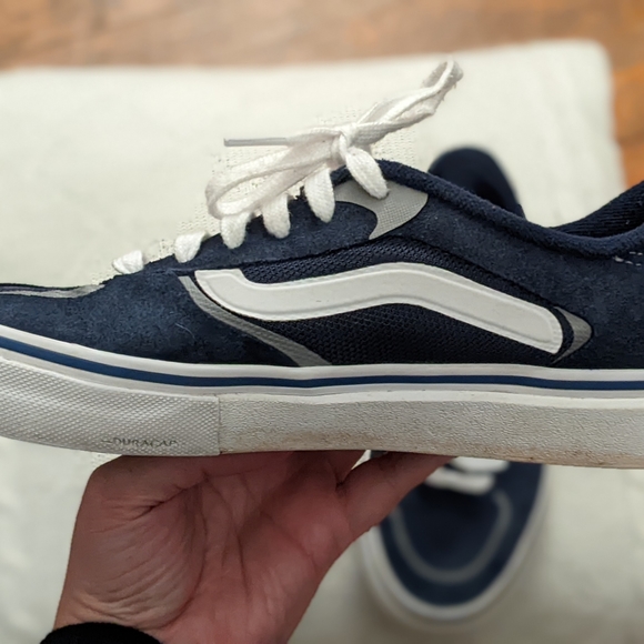 Men's Vans - Picture 6 of 9